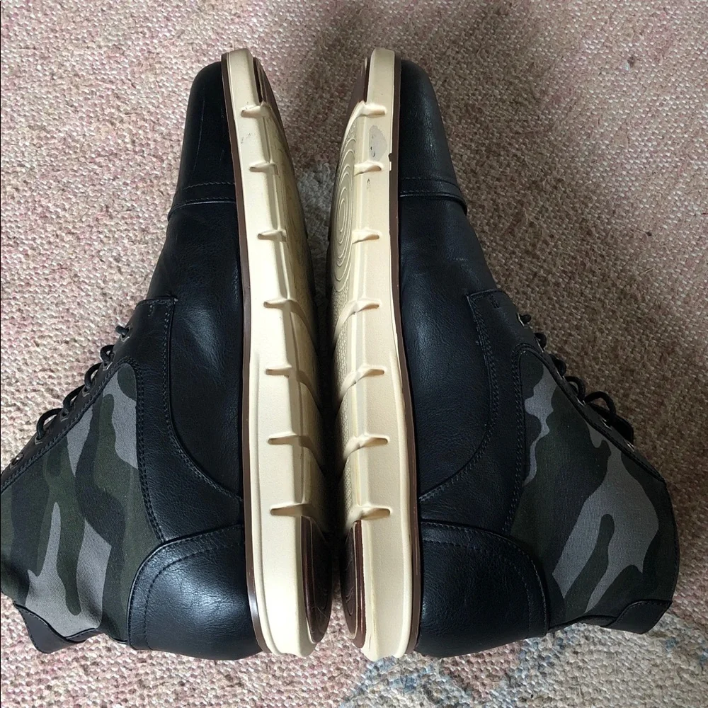 Vostey Men’s Black Leather and Camo Lace-Up Chukka Boots Size 12
